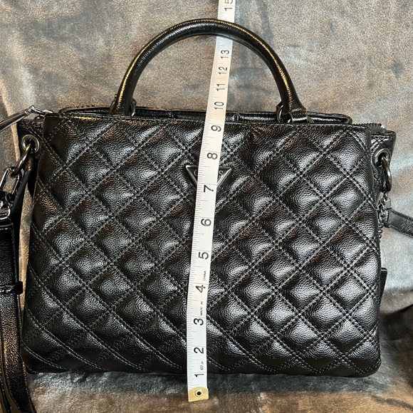 GUESS Cessily Girlfriend Faux-Leather Satchel Quilted Design Tag Keychain-Black - Picture 16 of 16